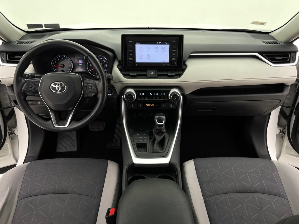 Used 2020 Toyota RAV4 XLE w/ XLE Grade Weather Package AWD/4WD image 21