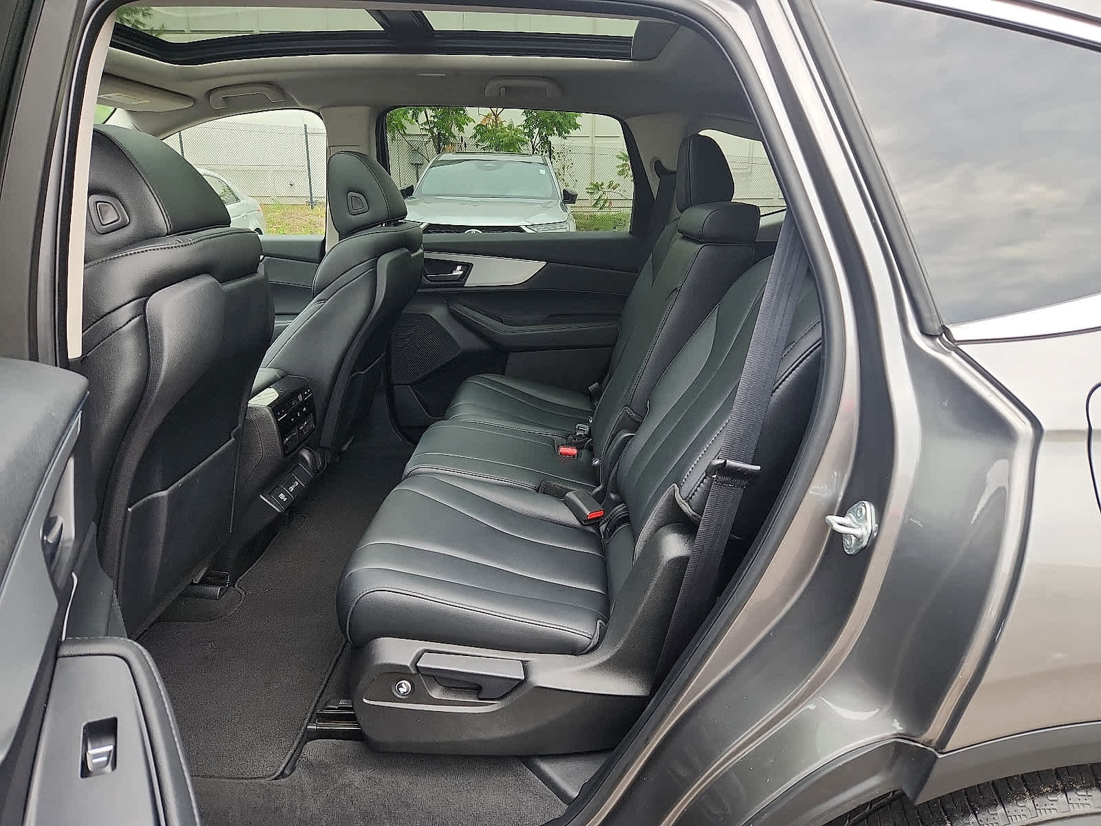 Certified 2024 Acura MDX SH-AWD image 11