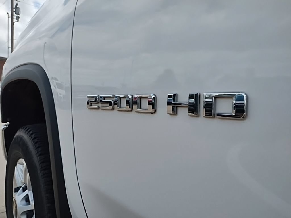 Used 2022 Chevrolet Silverado 2500 LT w/ Convenience Package AWD/4WD image 14