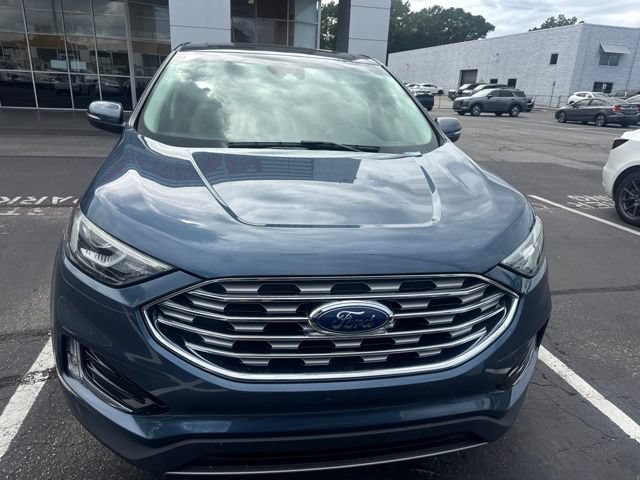 Used 2019 Ford Edge Titanium FWD image 3