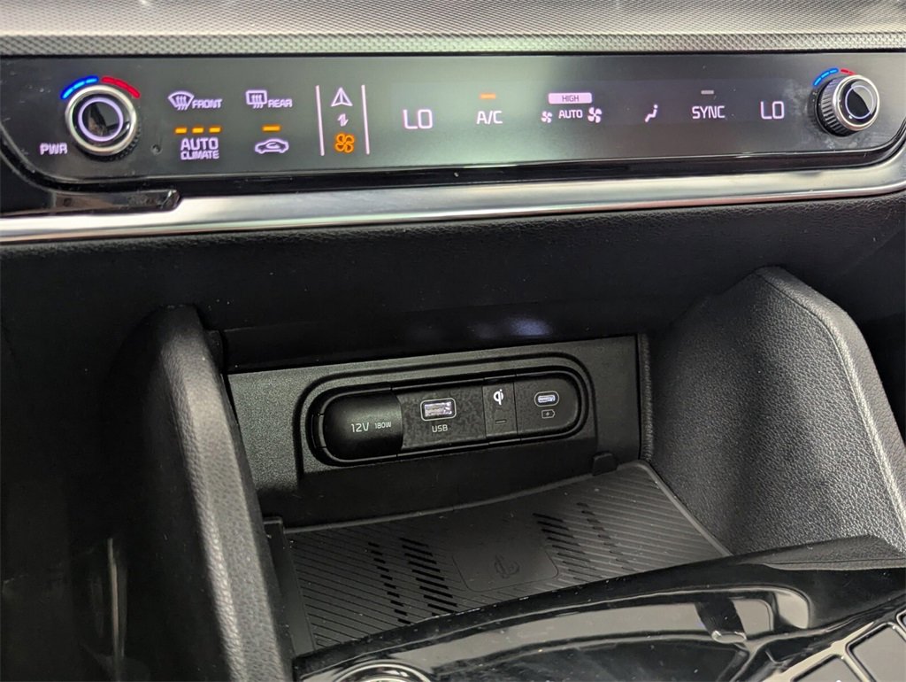 Used 2024 Kia Sportage SX image 18