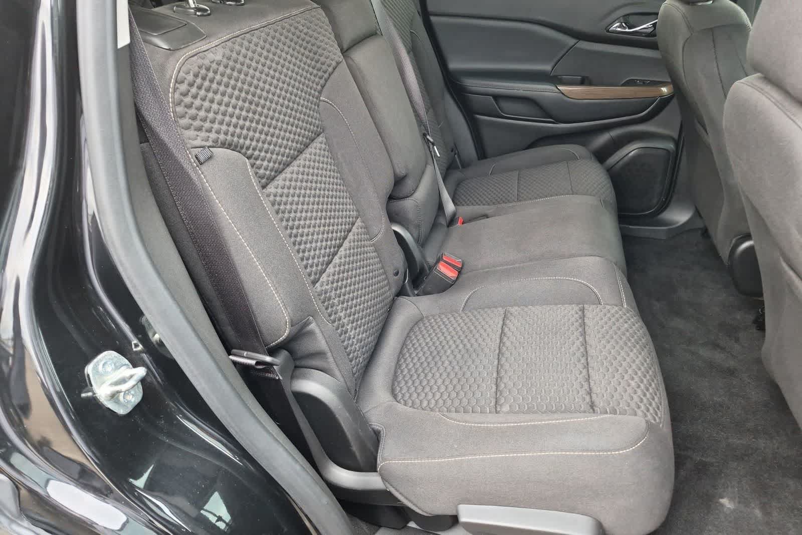 Used 2019 GMC Acadia SLE FWD image 20