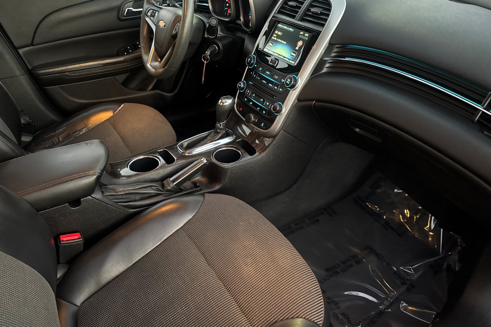 Used 2016 Chevrolet Malibu LT w/ Power Convenience Package FWD image 19