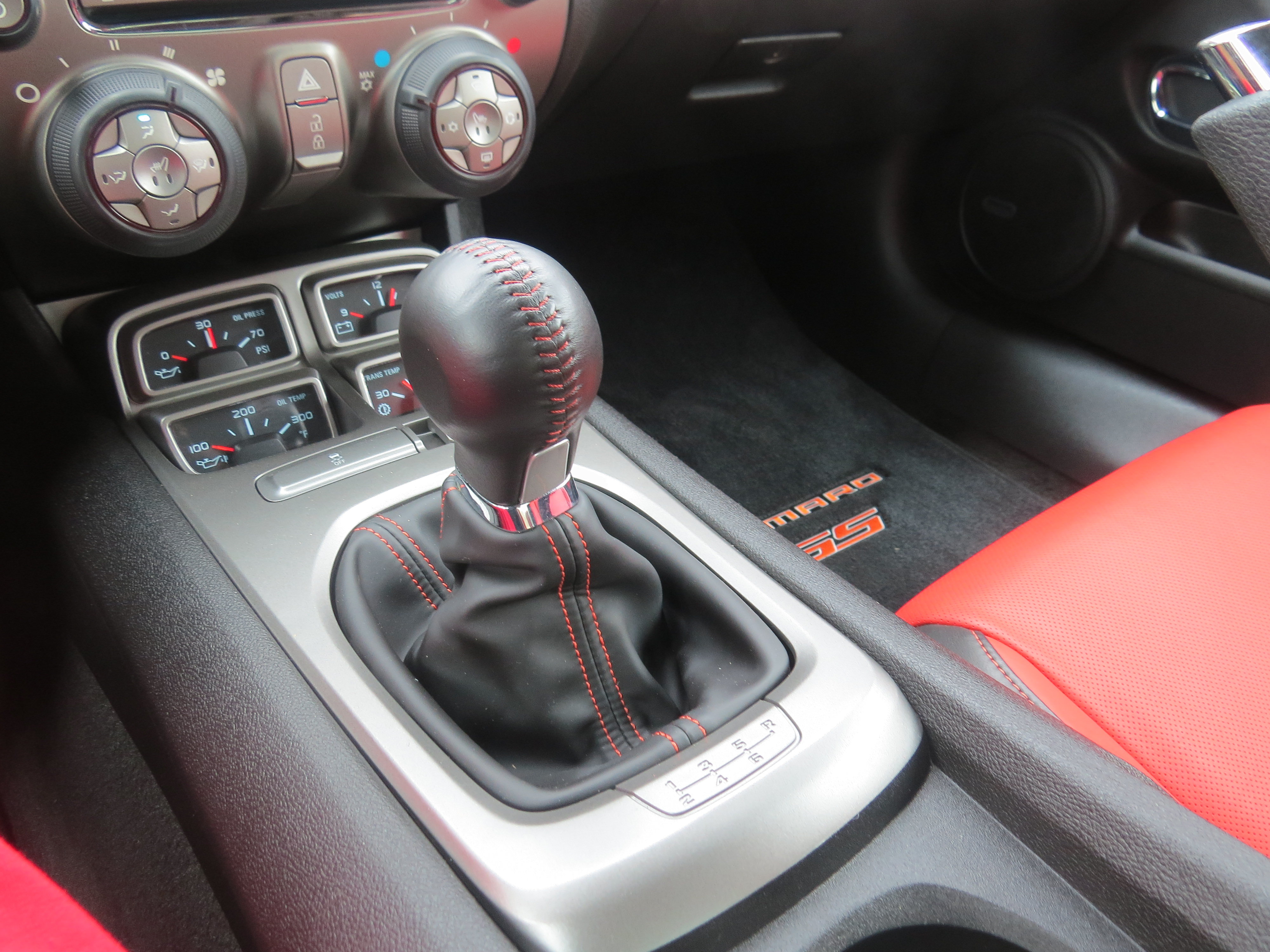 Used 2010 Chevrolet Camaro SS w/ RS Package RWD image 18