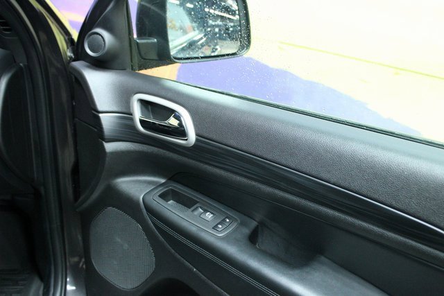 Used 2020 Jeep Grand Cherokee Altitude image 9