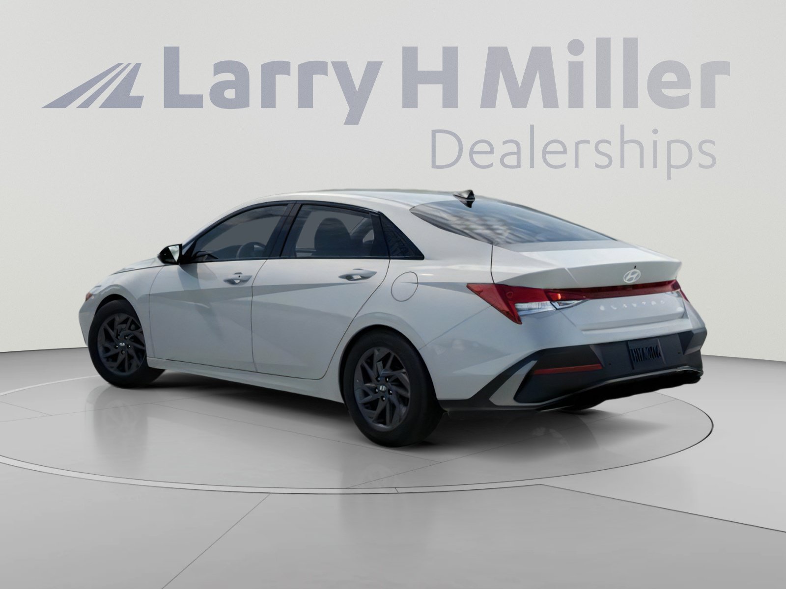New 2026 Hyundai Elantra Hybrid FWD image 5