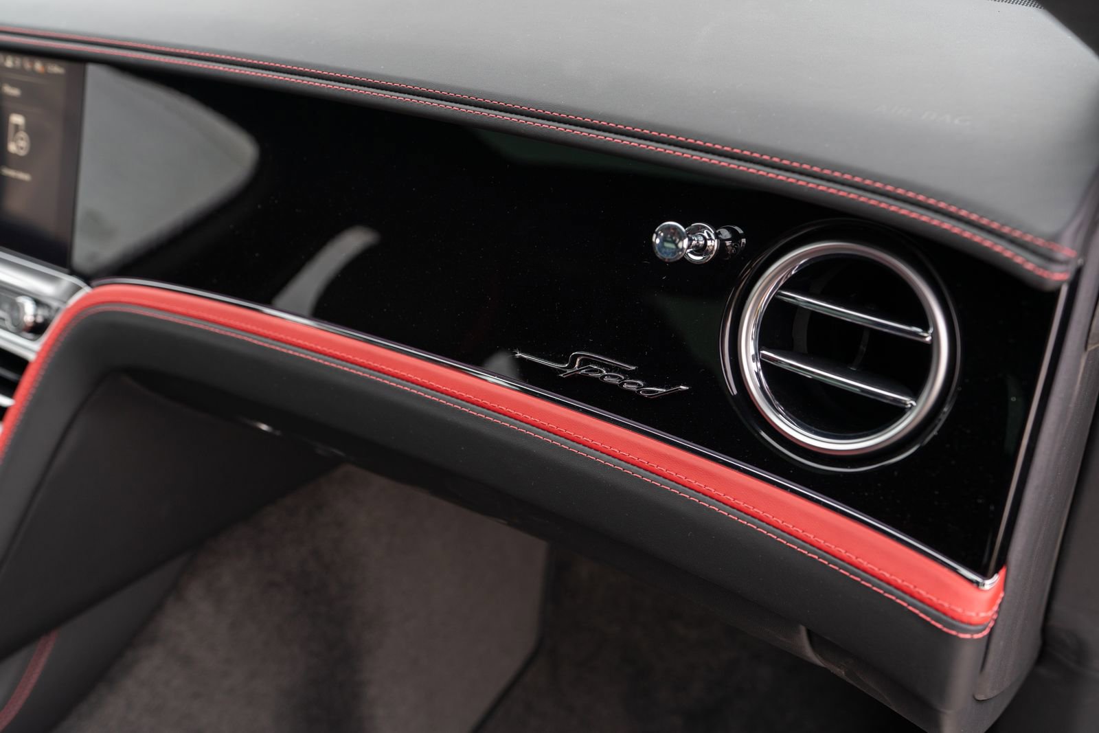 New 2025 Bentley Flying Spur Plug-In Hybrid image 45