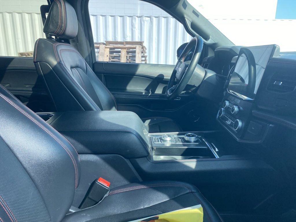 Used 2023 Ford Expedition Limited image 8