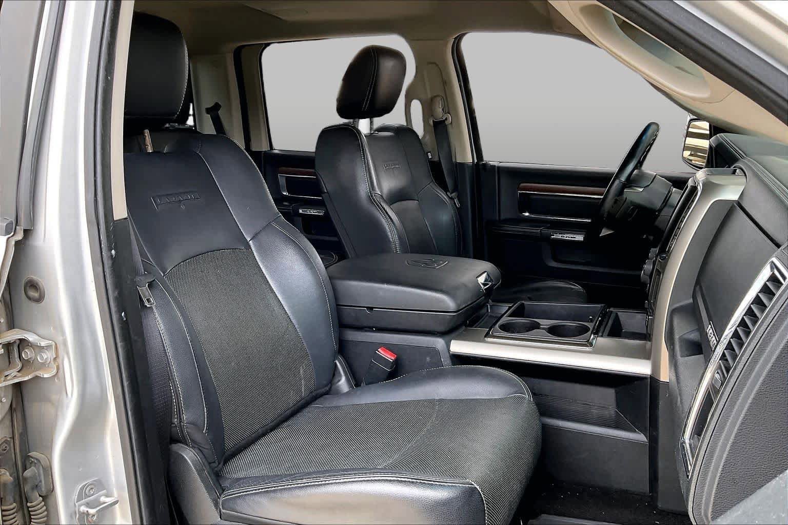 Used 2014 RAM 1500 Laramie w/ Convenience Group AWD/4WD image 9
