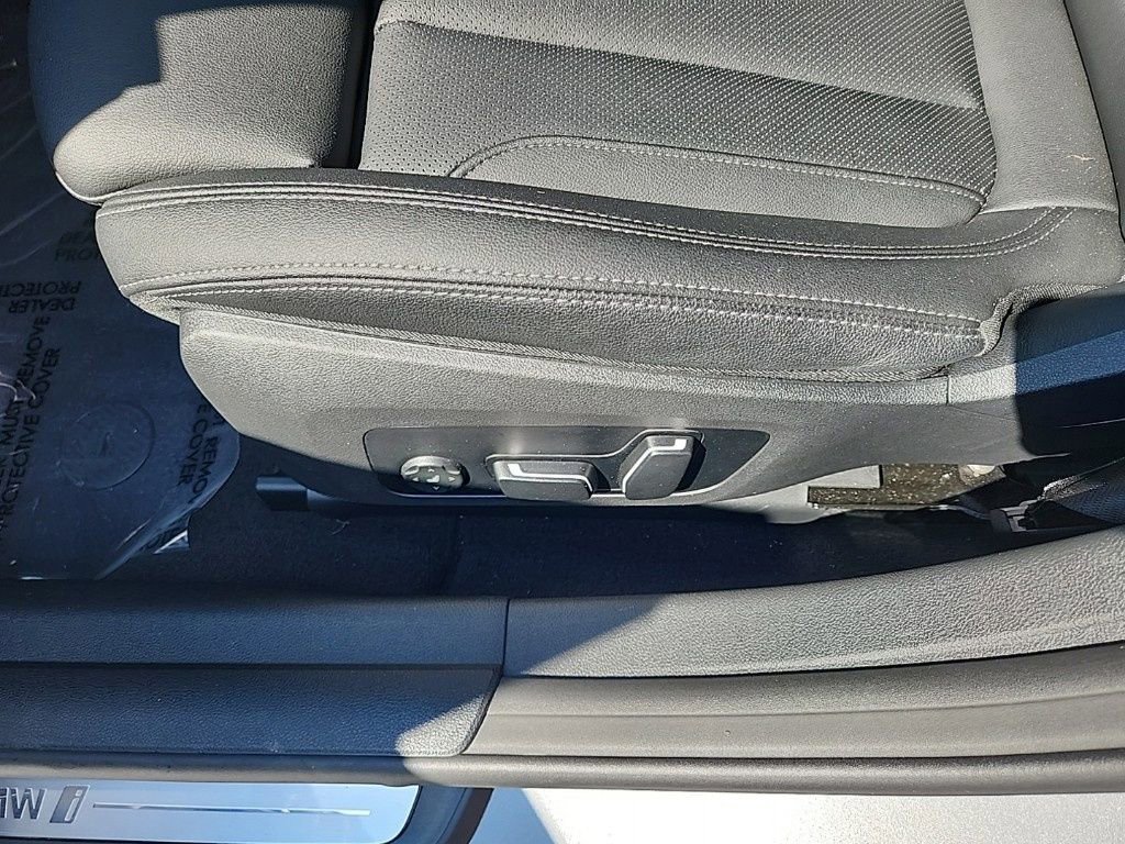 Used 2024 BMW i4 eDrive40 image 26