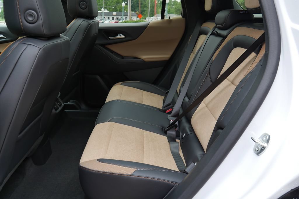 New 2027 Chevrolet Equinox ACTIV w/ Safety and Technology Package AWD/4WD image 19