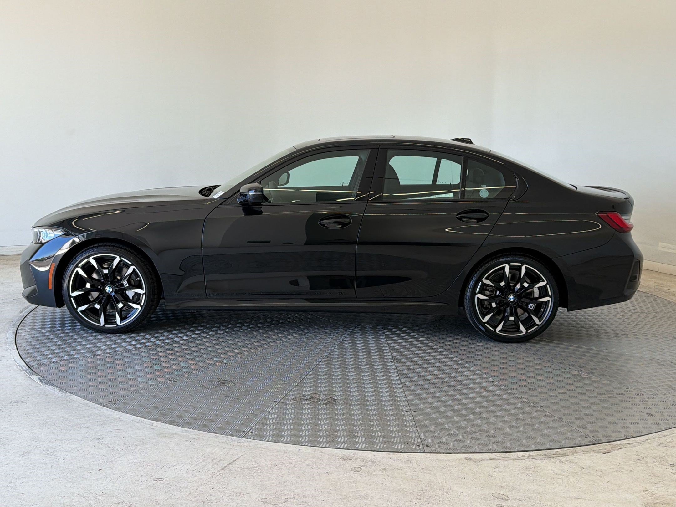 New 2026 BMW 330i xDrive Sedan w/ M Sport Package AWD/4WD image 2