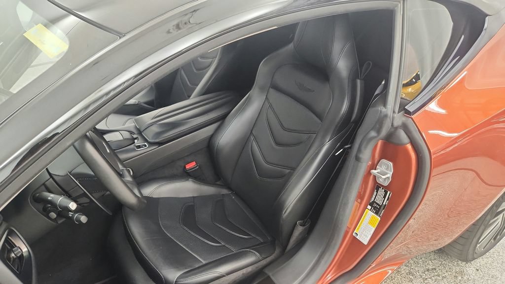 Used 2020 Aston Martin DBS Superleggera RWD image 25