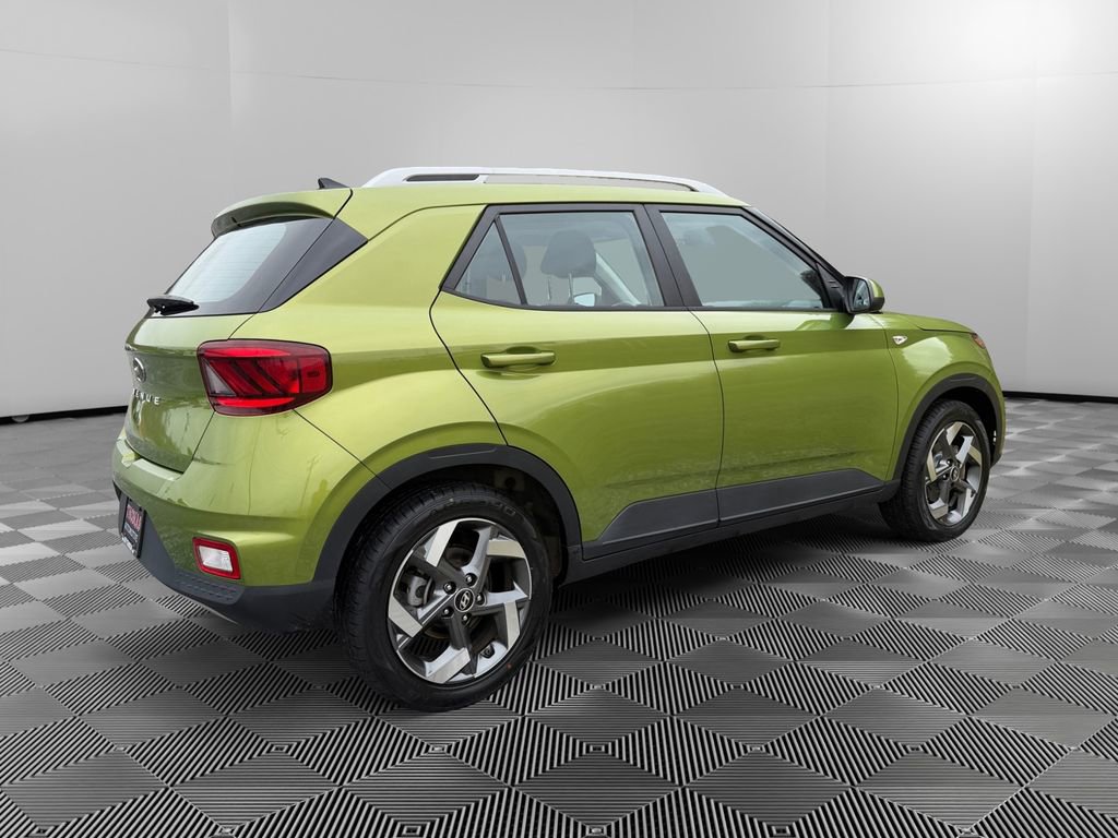 Certified 2022 Hyundai Venue SEL image 7