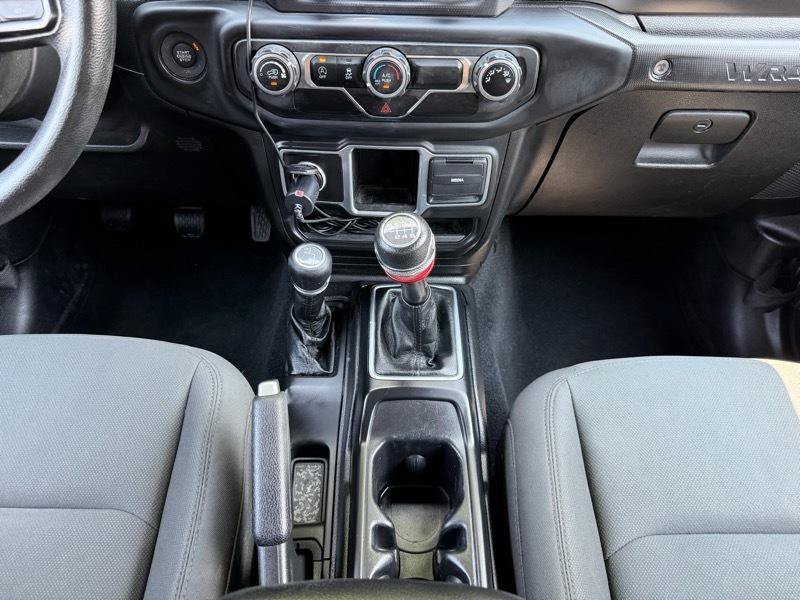Used 2018 Jeep Wrangler Unlimited Sport AWD/4WD image 12