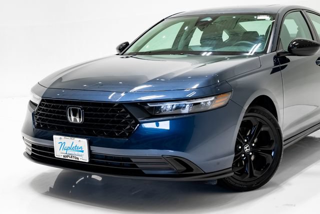 Used 2025 Honda Accord SE image 2