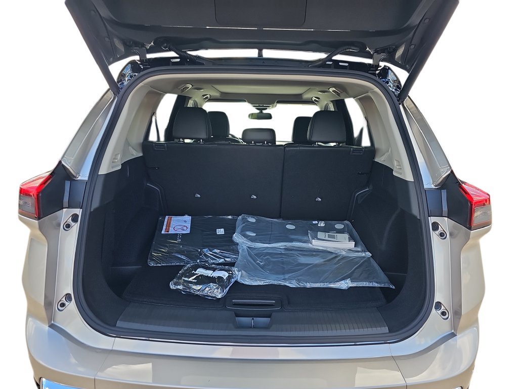 New 2026 Nissan Rogue Platinum w/ Platinum Premium Package AWD/4WD image 30