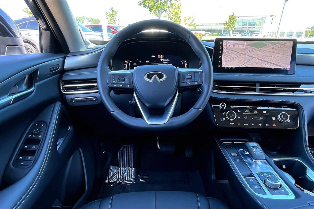 Certified 2027 INFINITI QX60 Luxe w/ Cargo Package AWD/4WD image 17