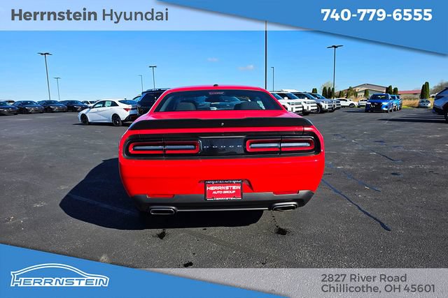 Used 2023 Dodge Challenger SXT RWD image 34