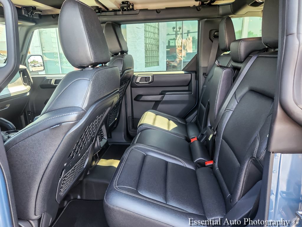 Used 2025 Ford Bronco Badlands AWD/4WD image 9
