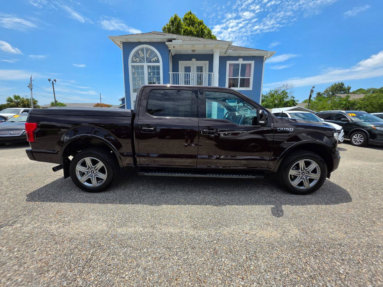 Used 2018 Ford F150 Lariat w/ Equipment Group 502A Luxury AWD/4WD image 6