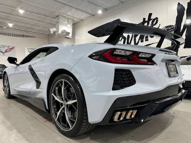 Used 2022 Chevrolet Corvette Stingray Preferred Cpe w/ Z51 Performance Package RWD image 4