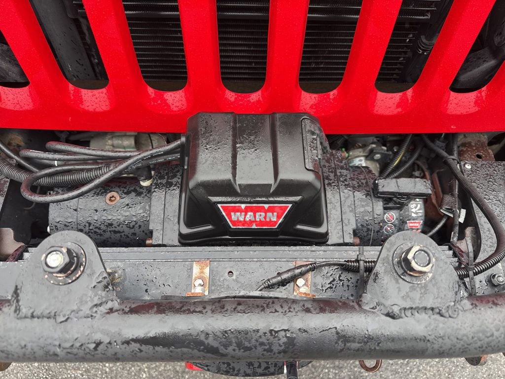 Used 2016 Jeep Wrangler Unlimited Rubicon w/ Connectivity Group image 17