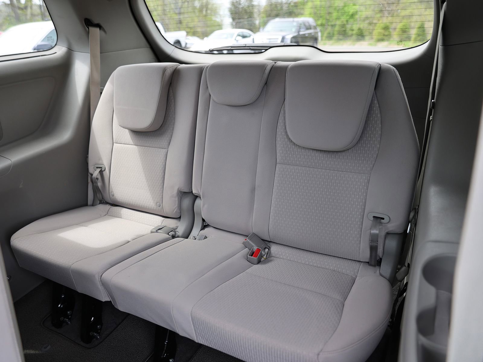 Used 2016 Kia Sedona LX w/ Option Group 020 FWD image 22