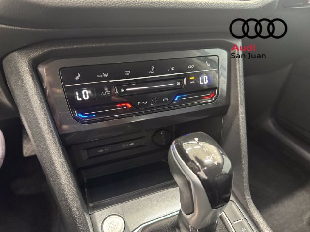 Used 2023 Volkswagen Tiguan SE FWD image 14