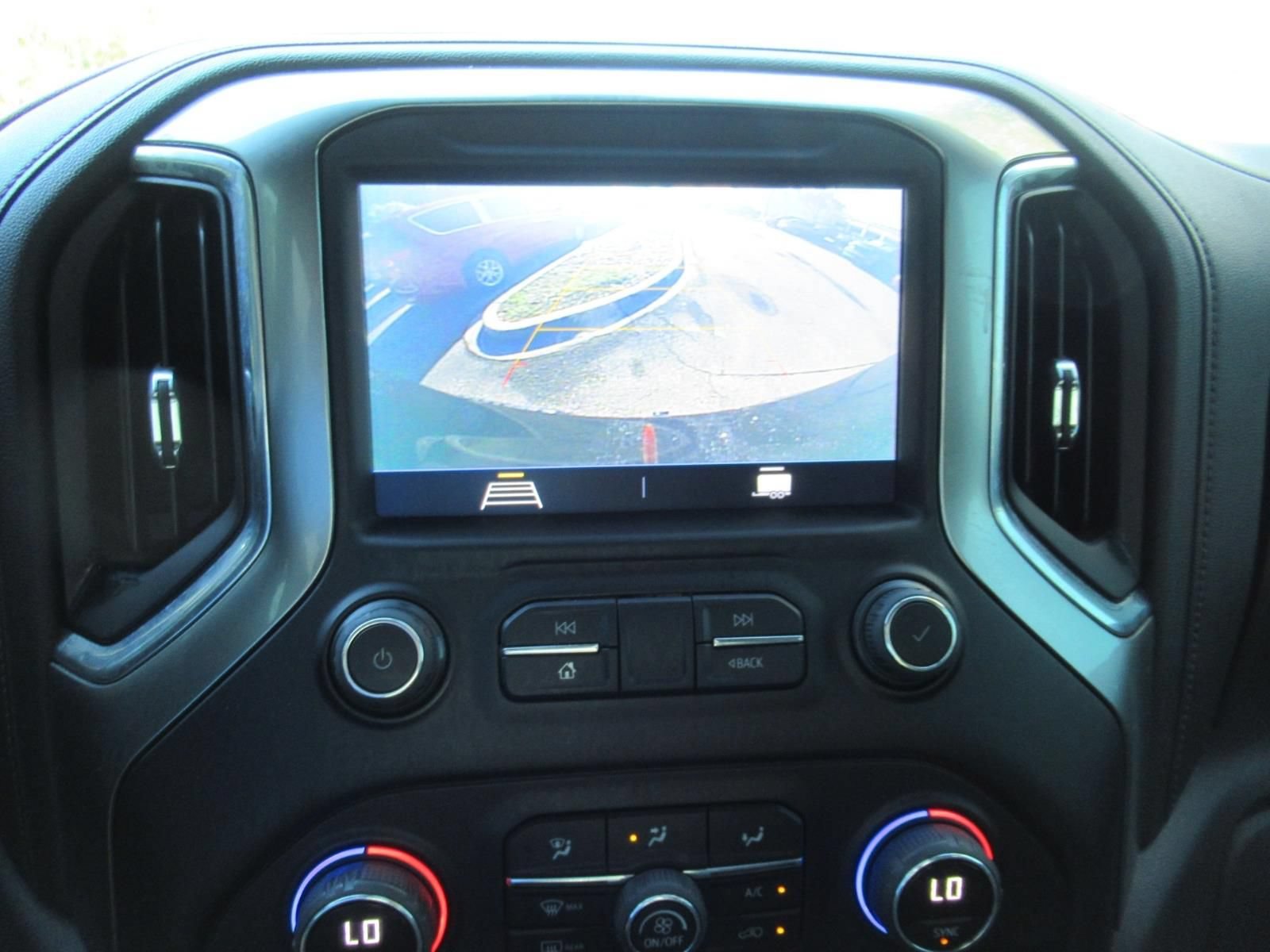 Used 2022 Chevrolet Silverado 1500 LT AWD/4WD image 27