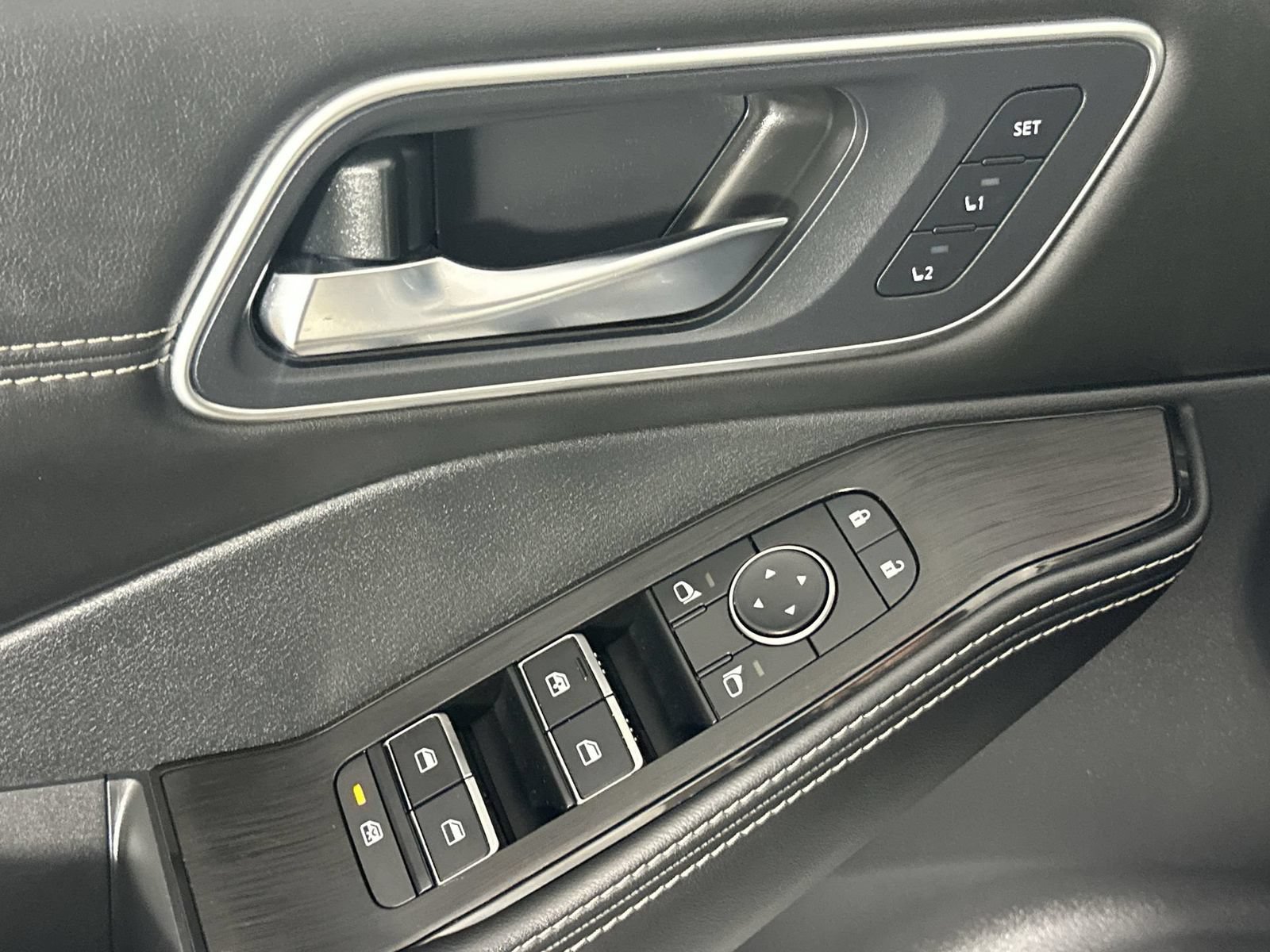 Certified 2021 Nissan Rogue Platinum AWD/4WD image 13