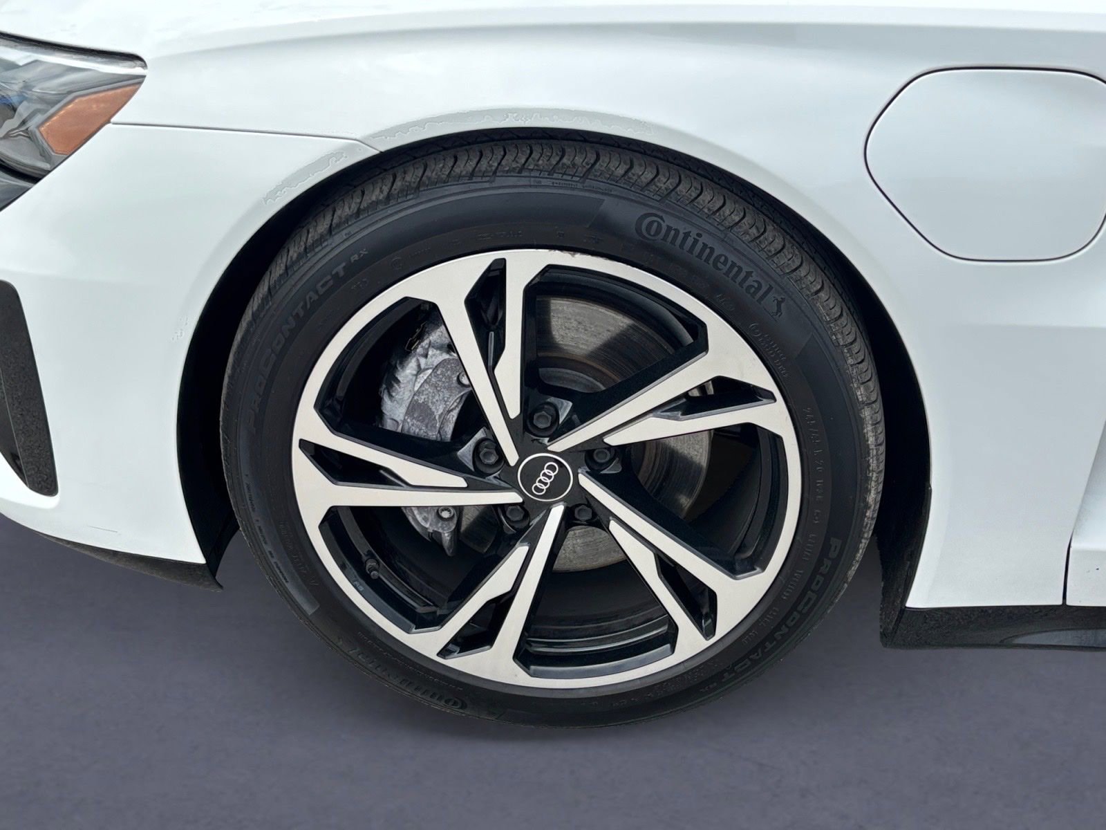 Used 2022 Audi e-tron GT Premium Plus w/ Performance Package image 12