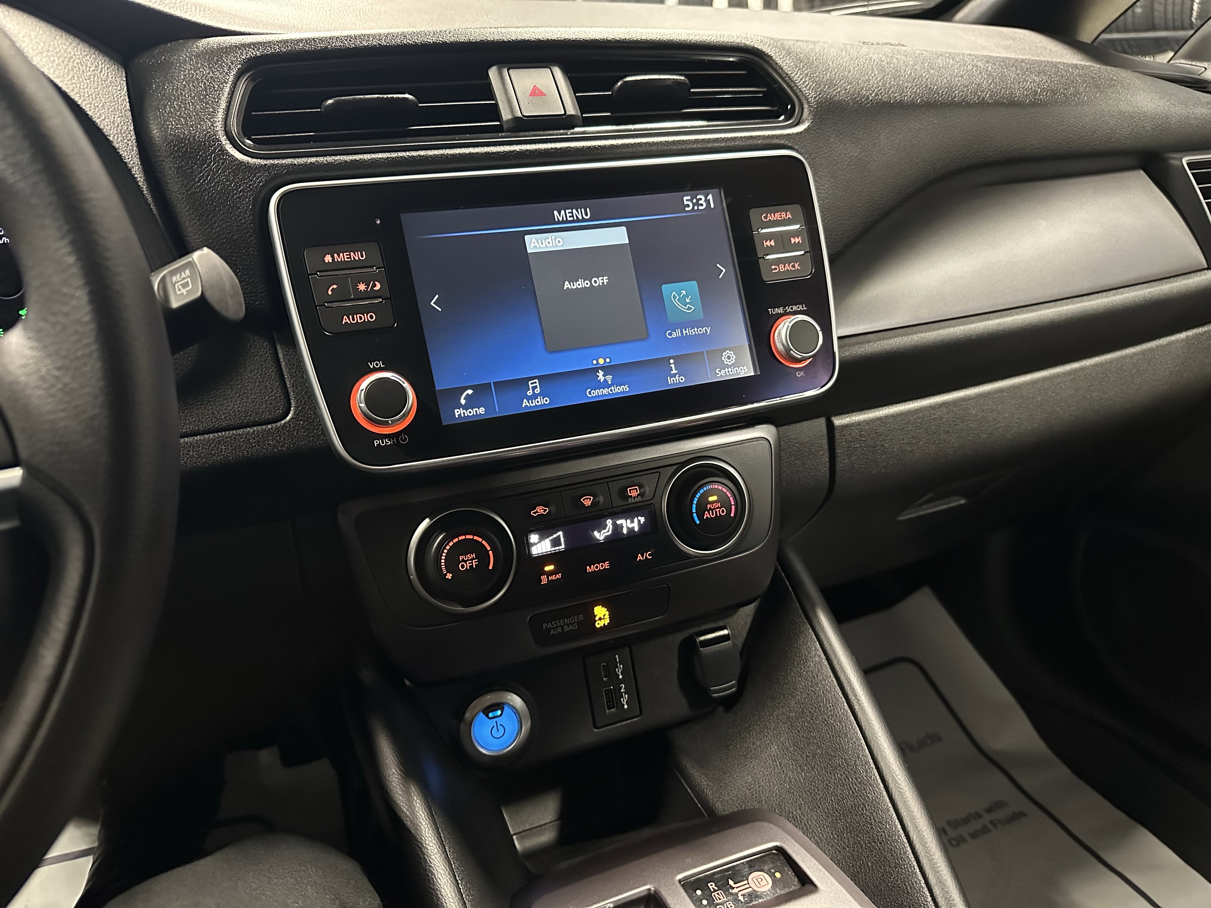 Used 2025 Nissan Leaf S image 10