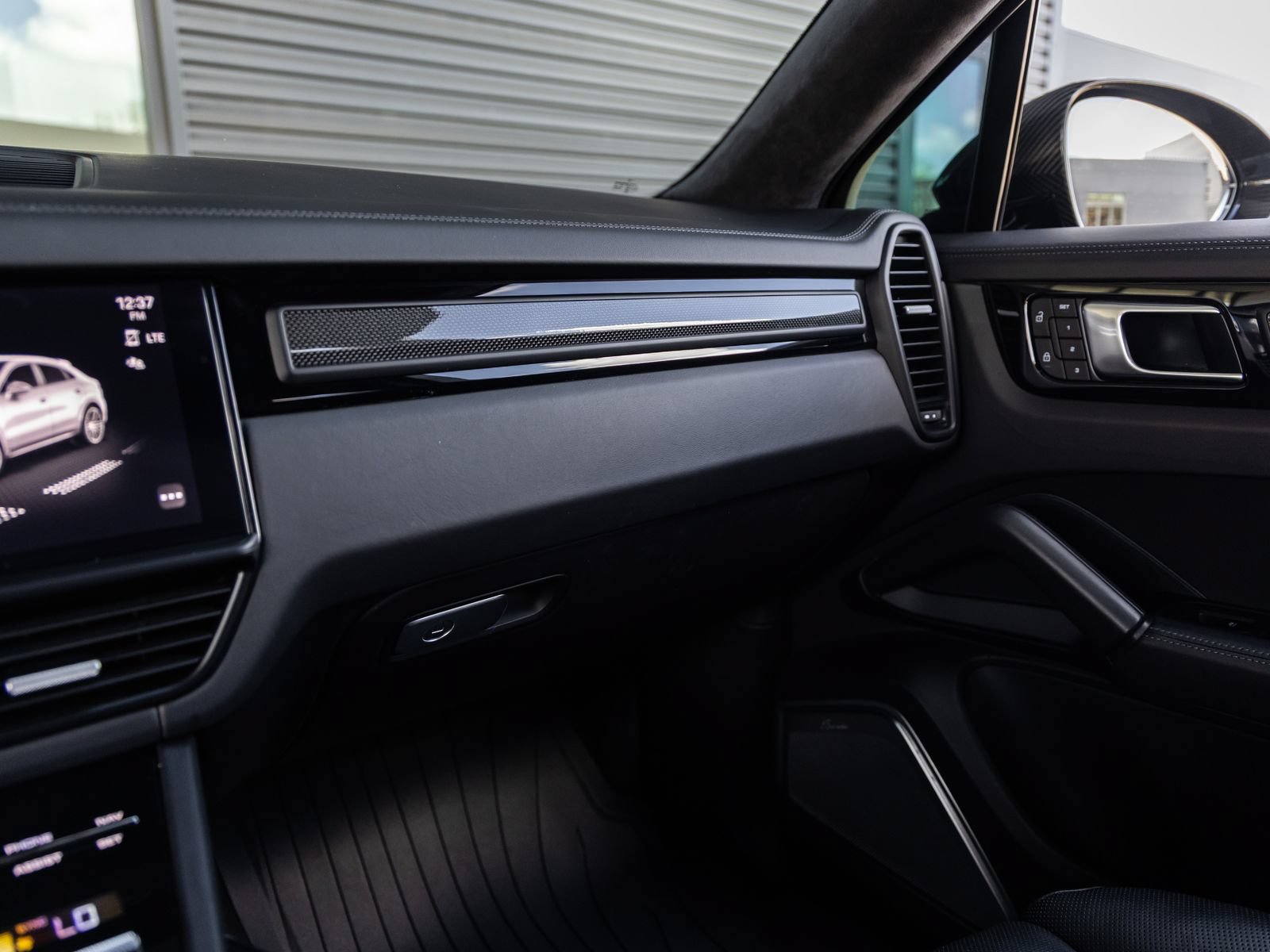 Certified 2023 Porsche Cayenne Turbo GT AWD/4WD image 40