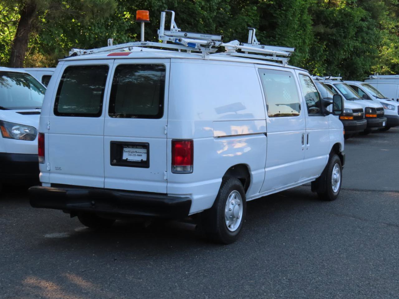 Used 2014 Ford E-150 and Econoline 150 RWD image 4