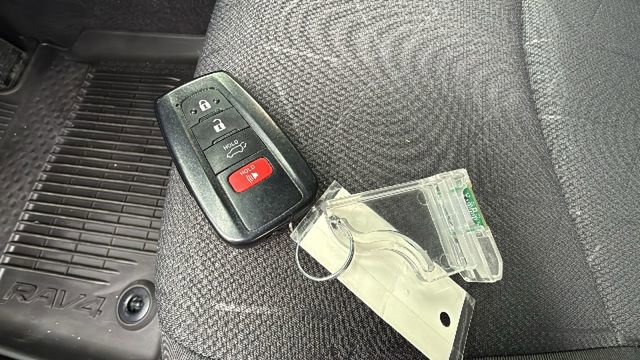 Used 2024 Toyota RAV4 XLE w/ Convenience Package image 29