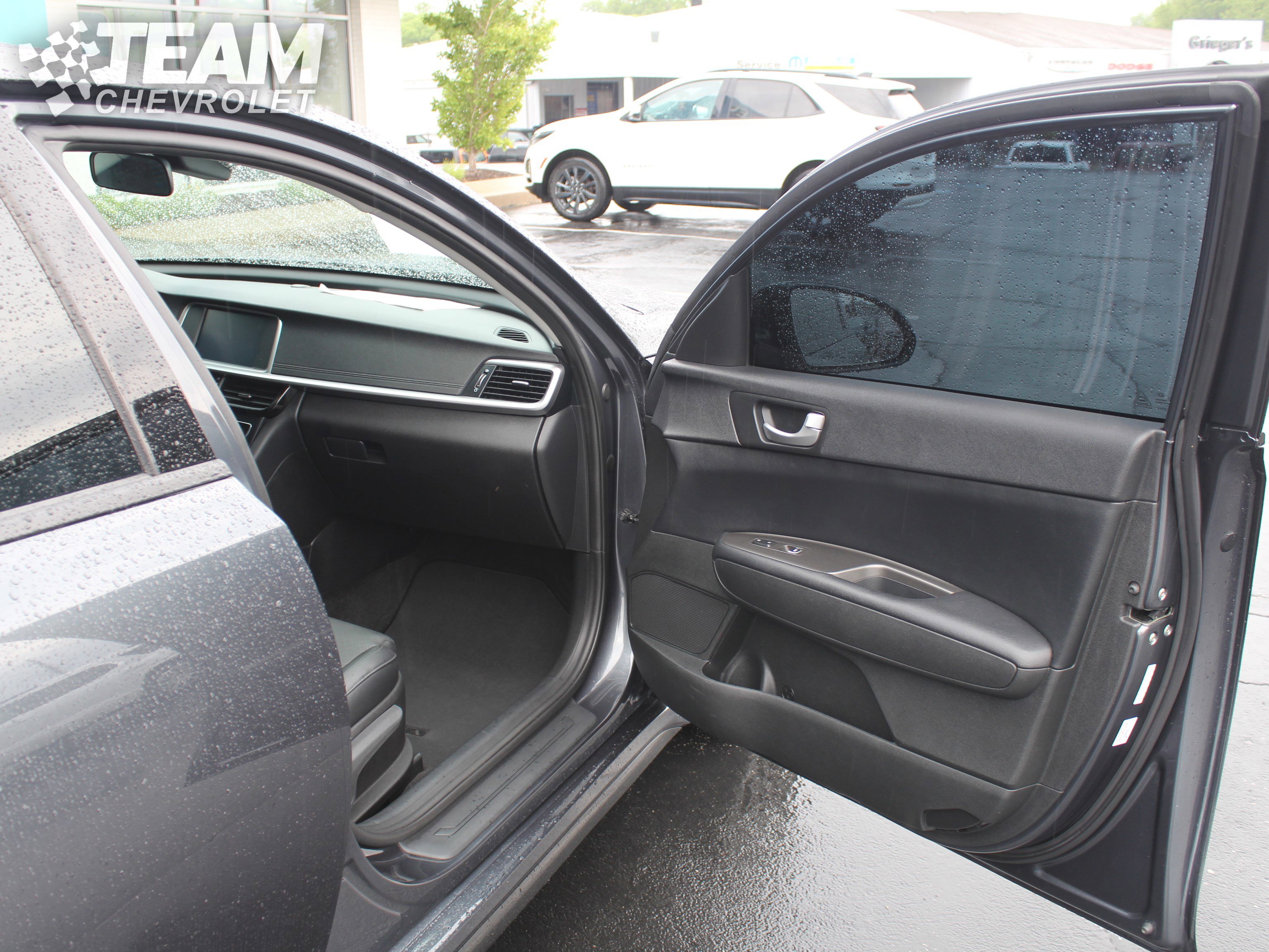 Used 2020 Kia Optima SE FWD image 27