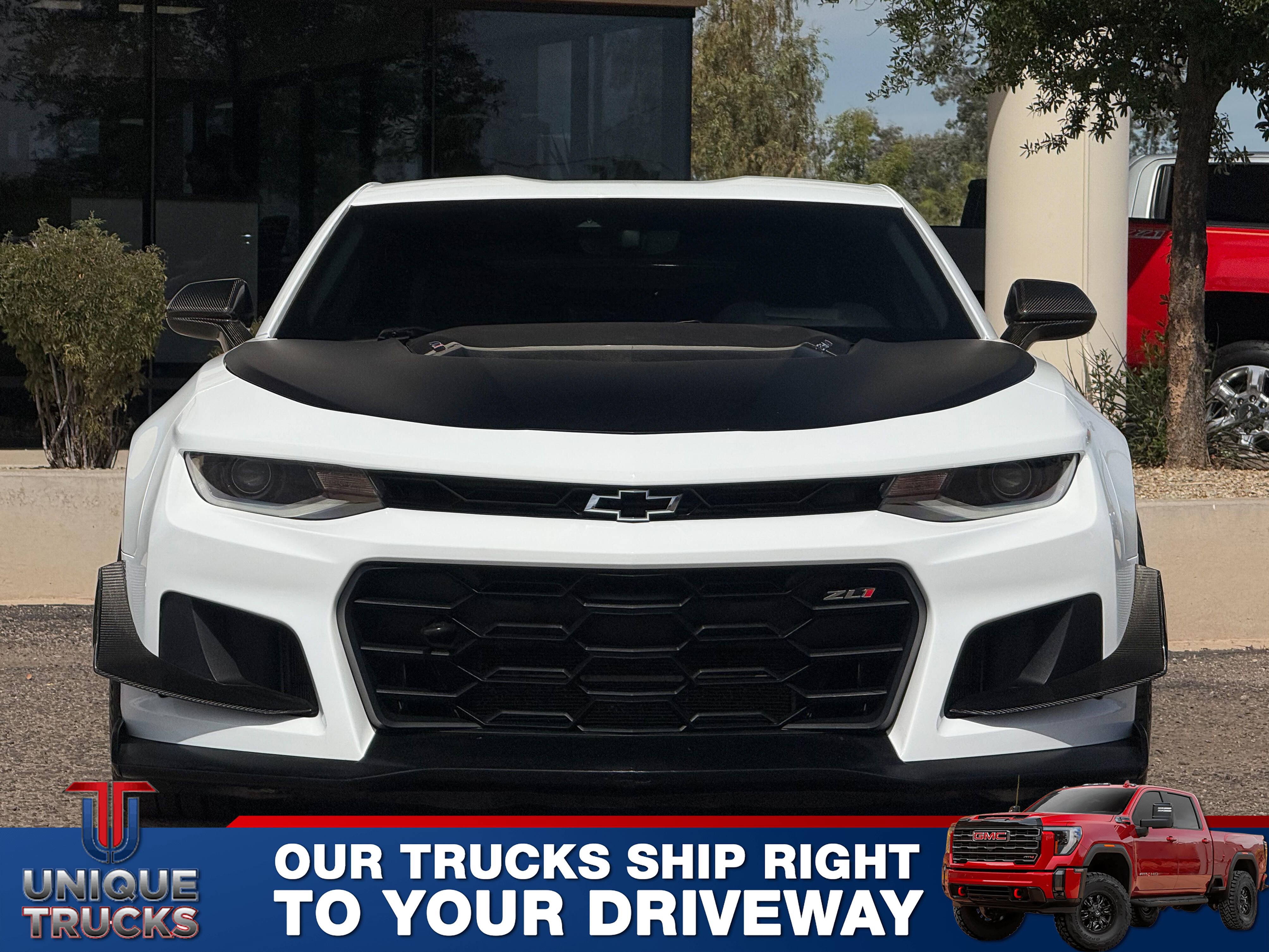 Used 2021 Chevrolet Camaro ZL1 RWD image 2