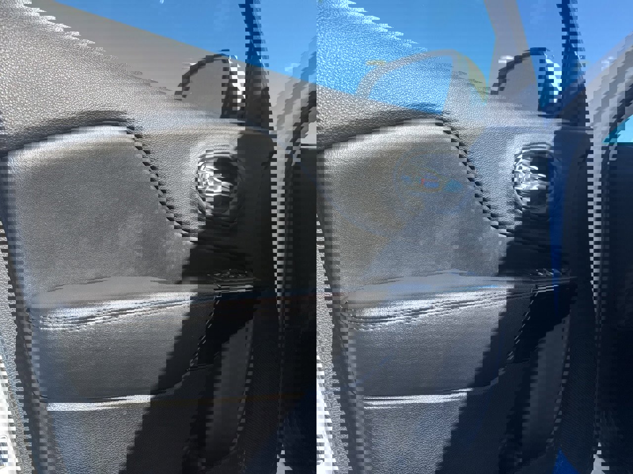 Used 2020 Jeep Cherokee Latitude Plus image 27