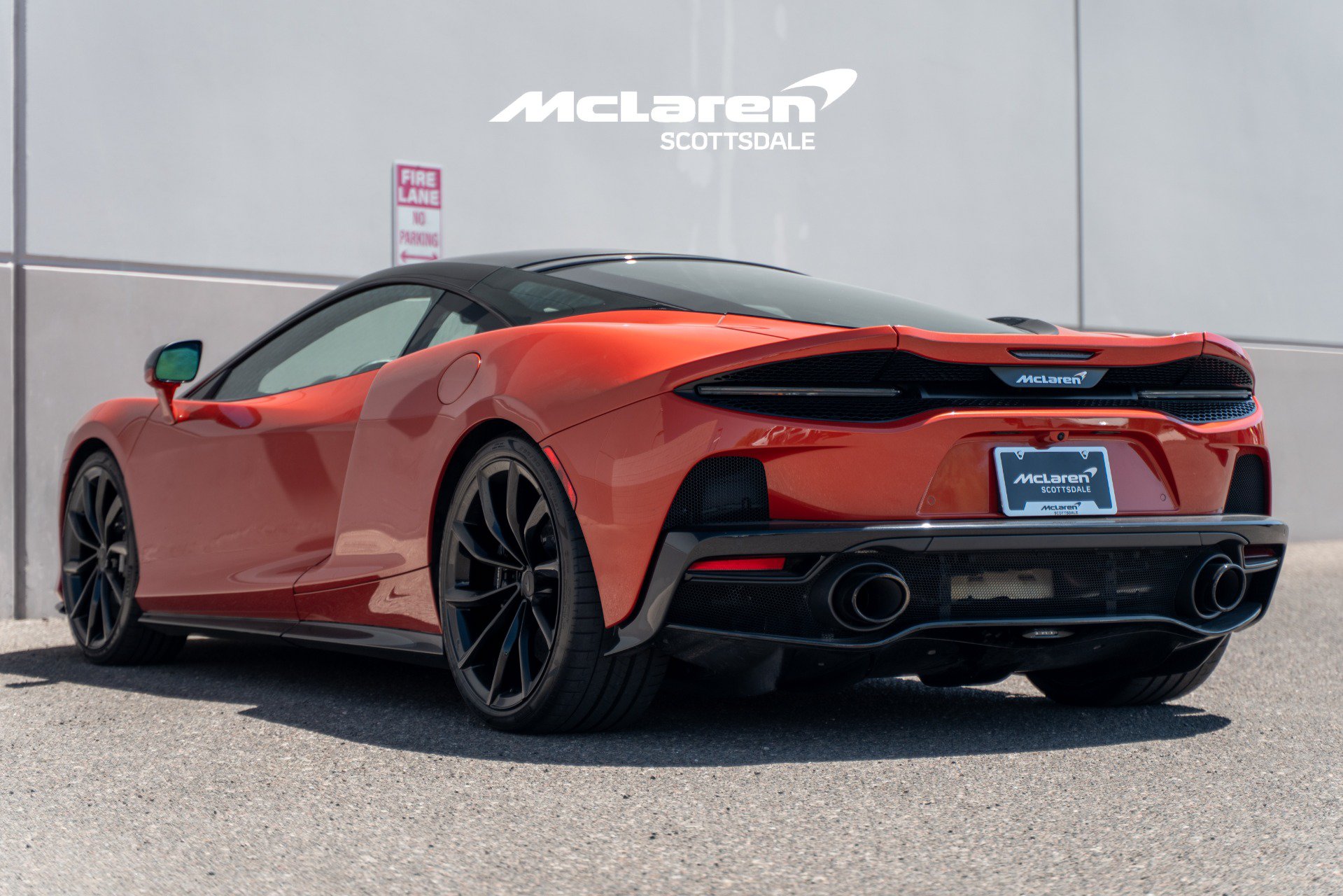 Used 2023 McLaren GT RWD image 5
