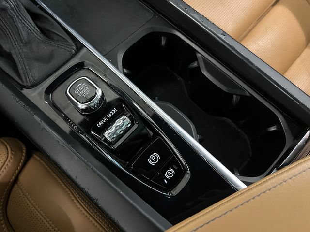Used 2021 Volvo XC60 T5 Inscription w/ Advanced Package AWD/4WD image 23