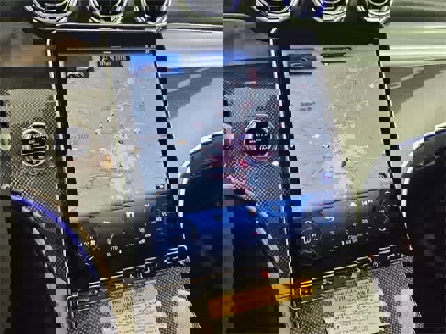 Used 2025 Mercedes-Benz GLC 300 4MATIC image 89