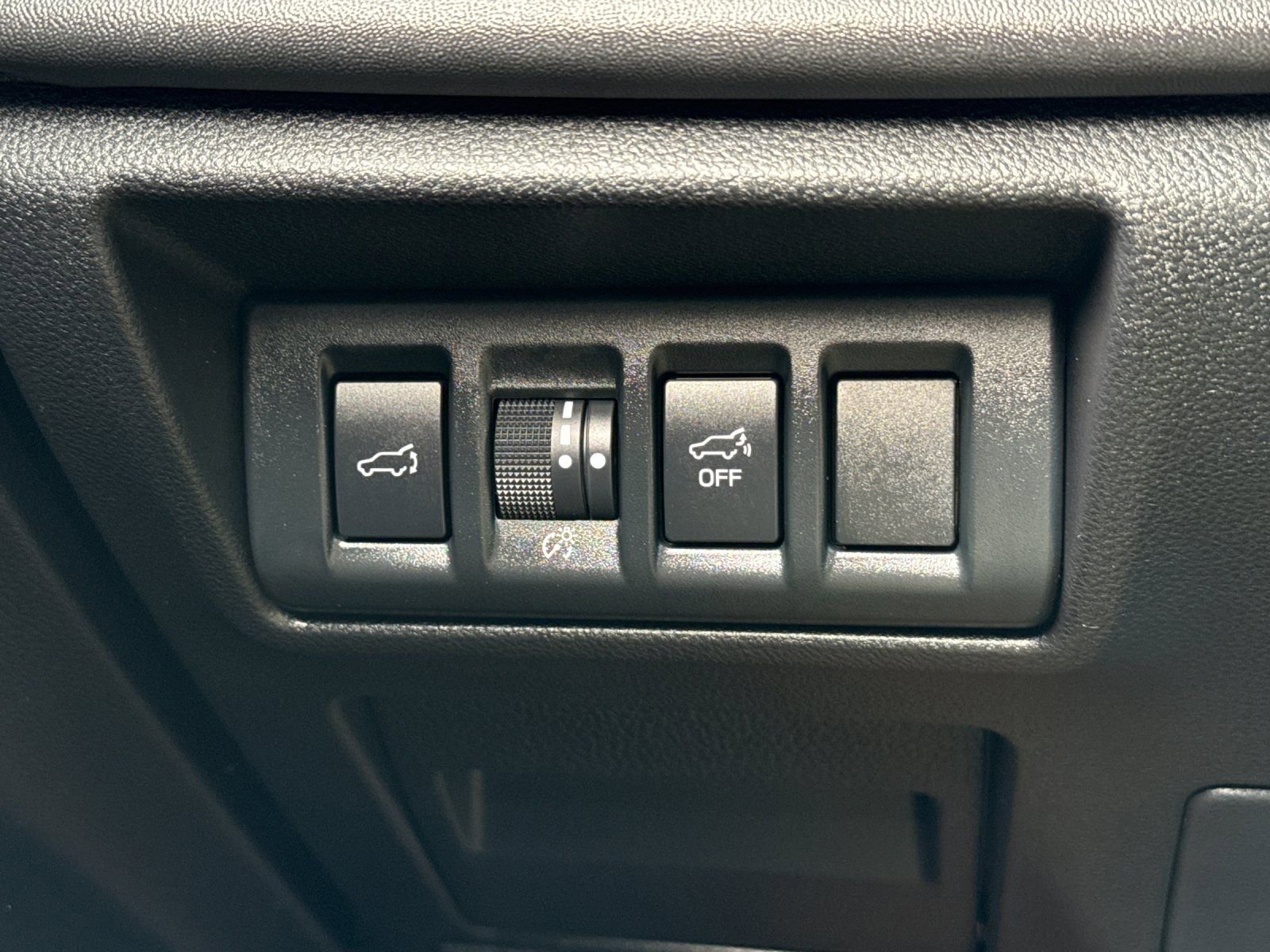 Used 2025 Subaru Outback Onyx Edition image 31