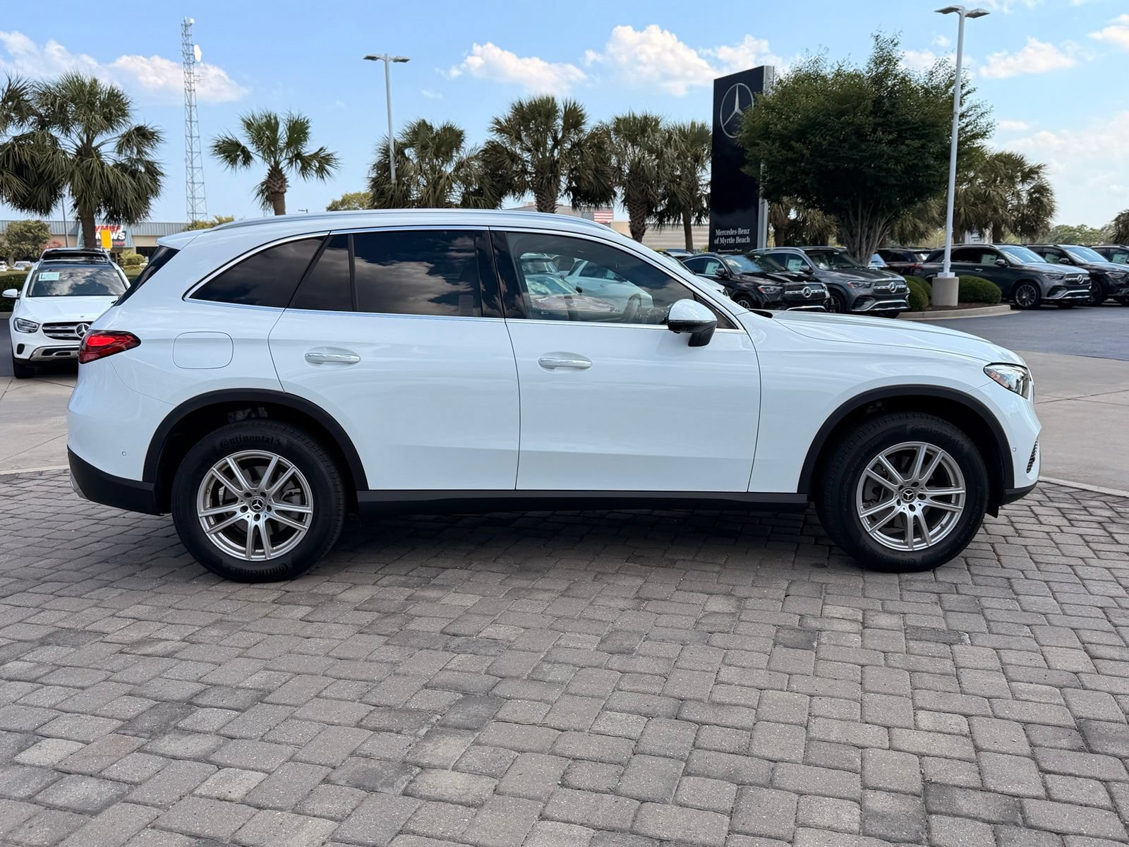 Certified 2025 Mercedes-Benz GLC 300 image 8