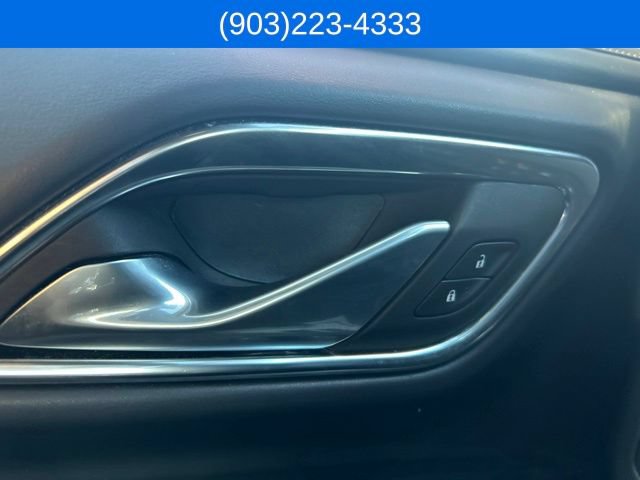 Used 2024 GMC Yukon AT4 w/ Technology Package AWD/4WD image 13