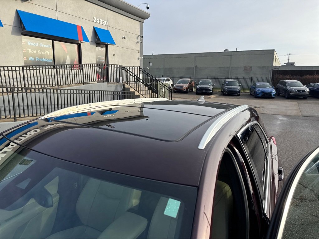 Used 2018 Cadillac XT5 Luxury w/ Driver Awareness Package image 13