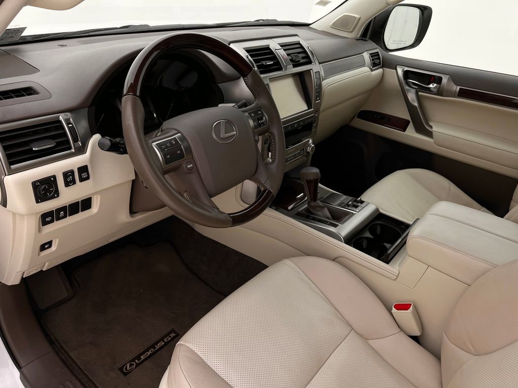 Used 2019 Lexus GX 460 image 12
