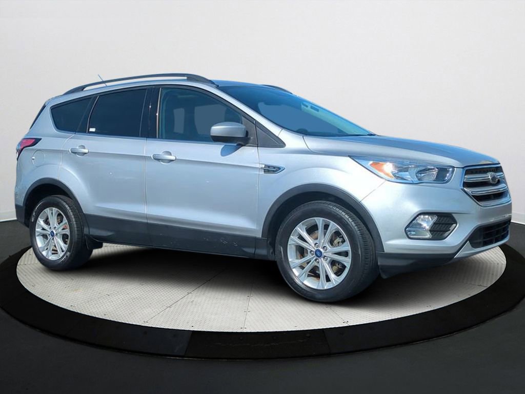 Used 2018 Ford Escape SE image 2