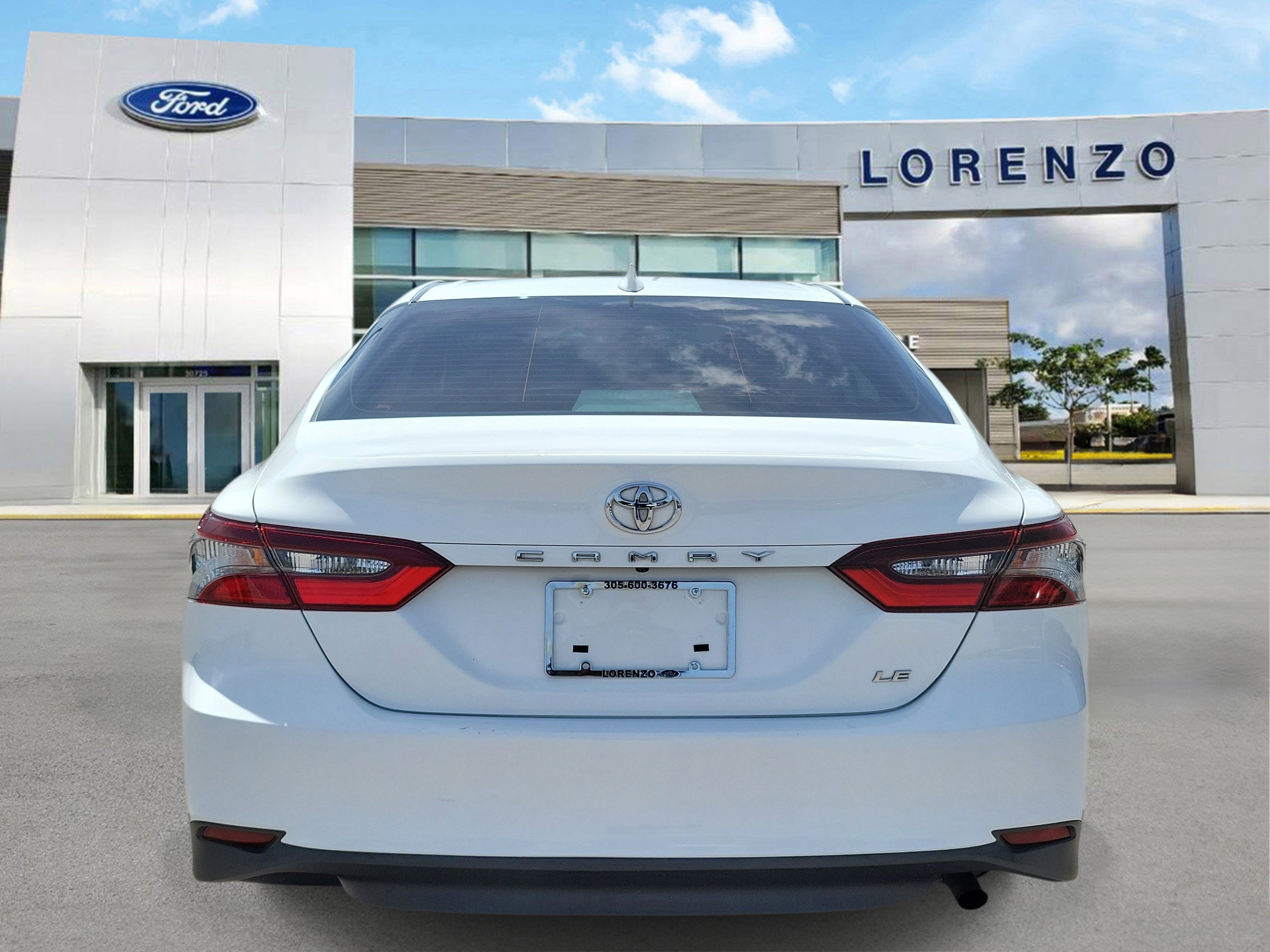 Used 2021 Toyota Camry LE FWD image 6