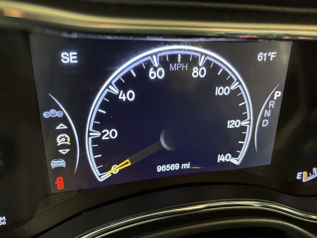 Used 2020 Jeep Grand Cherokee Altitude image 25